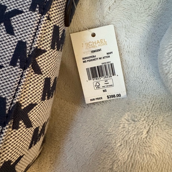 Michael Kors Navy and White Purse with Cardholder - Picture 9 of 12